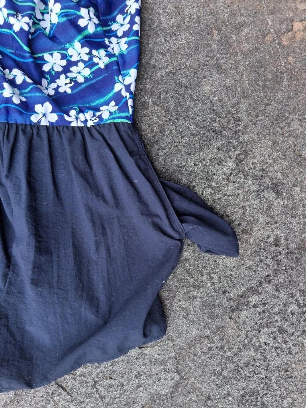 new Le Cove Size 8 Modest Swim Shorts Swimsuit One Piece Floral Black Blue - Picture 9 of 9
